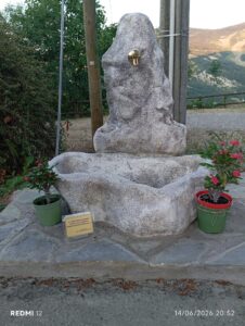 LA FONTANA DELLA SCUOLA